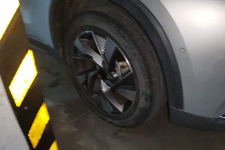 Used BAIC Beijing X7 2020 1.5TD DCT Leading Edition Right Front Wheel Hub