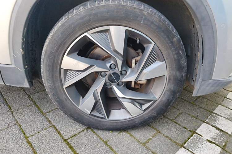 Used BAIC Beijing X7 2020 1.5TD DCT Leading Edition Right Front Wheel Hub