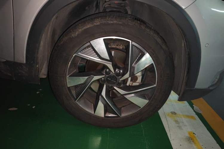Used BAIC Beijing X7 2020 1.5TD DCT Leading Edition Right Front Wheel Hub