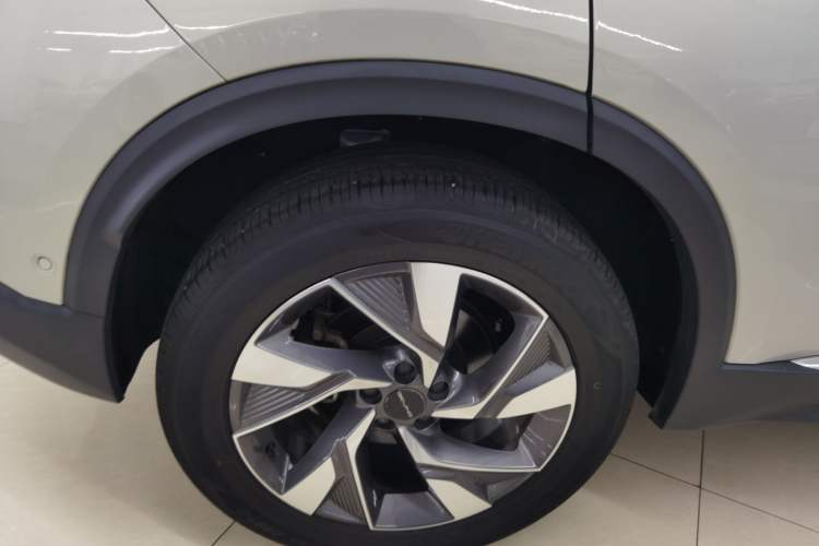 Used BAIC Beijing X7 2020 1.5TD DCT Leading Edition Right Rear Wheel Hub