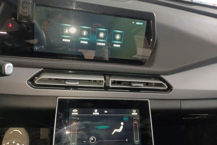 Used BAIC Beijing X7 2020 1.5TD DCT ZhiShang Edition Audio And AC Panel