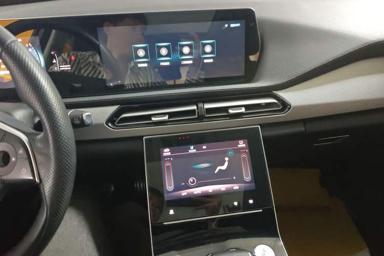 Used BAIC Beijing X7 2020 1.5TD DCT ZhiShang Edition Audio And AC Panel