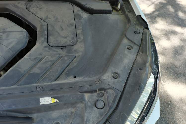 Used BAIC Beijing X7 2020 1.5TD DCT Leading Edition Engine Bay Left