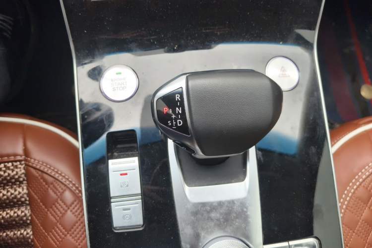Used BAIC Beijing X7 2020 1.5TD DCT Leading Edition Gear Lever