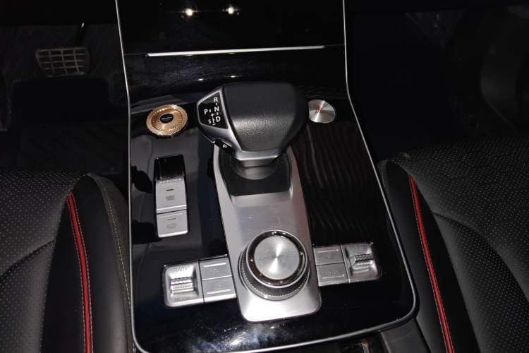 Used BAIC Beijing X7 2020 1.5TD DCT ZhiShang Edition Gear Lever