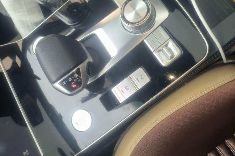 Used BAIC Beijing X7 2020 1.5TD DCT ZhiShang Edition Gear Lever