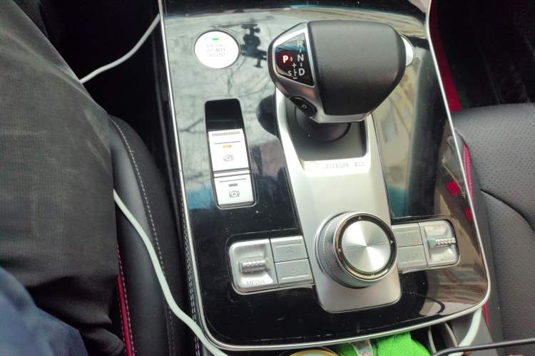 Used BAIC Beijing X7 2020 1.5TD DCT ZhiShang Edition Gear Lever