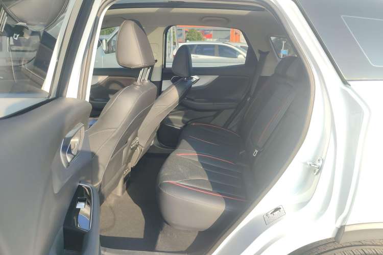 Used BAIC Beijing X7 2020 1.5TD DCT New Year Limited Edition Left Rear Seat