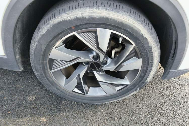 Used BAIC Beijing X7  Right Front Wheel Hub
