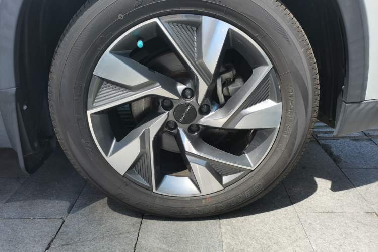 Used BAIC Beijing X7 2020 1.5TD DCT Leading Edition Right Front Wheel Hub