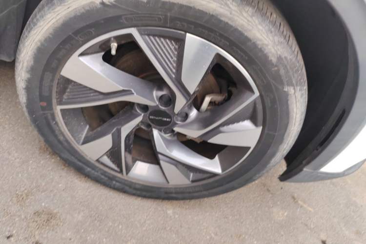 Used BAIC Beijing X7 2020 1.5TD DCT Leading Edition Right Front Wheel Hub