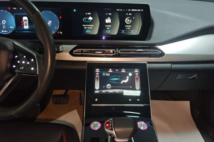Used BAIC Beijing X7 2022 1.5TD DCT Victory Edition Audio And AC Panel