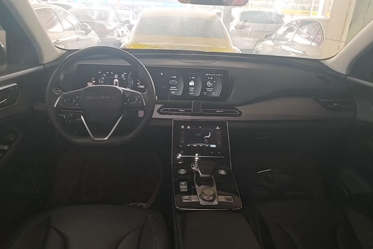 Used BAIC Beijing X7 2022 1.5TD DCT ZhiShang Edition Center Console