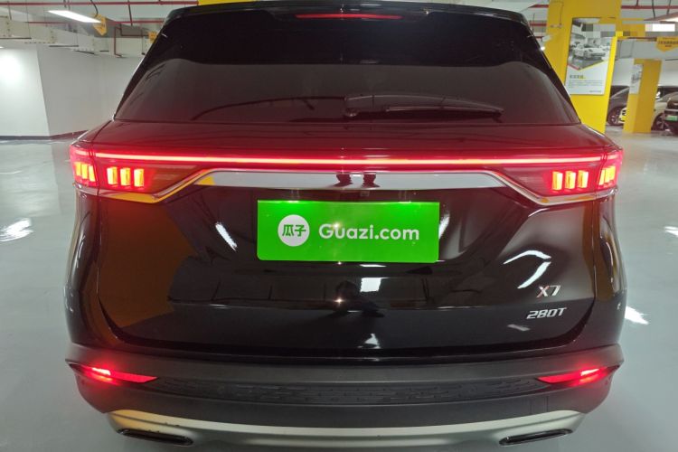 Used BAIC Beijing X7 2022 1.5TD DCT Victory Edition Exterior 4