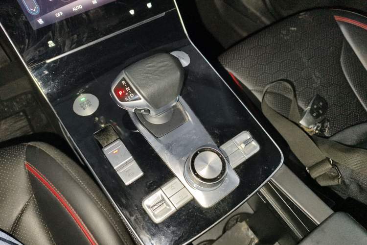Used BAIC Beijing X7 2022 1.5TD DCT Trendy Edition Gear Lever