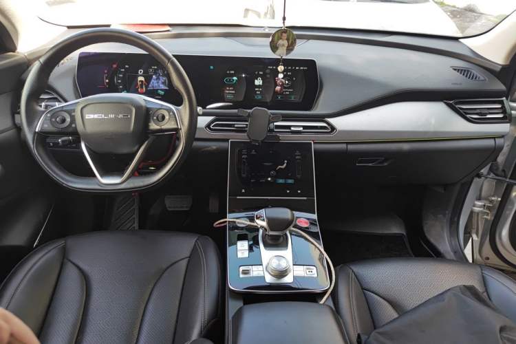 Used BAIC Beijing X7 2022 1.5TD DCT ZhiShang Edition Center Console