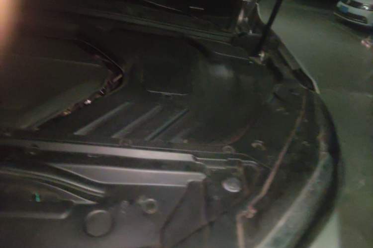 Used BAIC Beijing X7 2022 1.5TD DCT Victory Edition Engine Bay Left