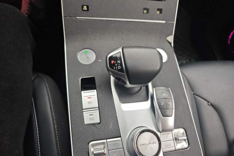 Used BAIC Beijing X7 2022 1.5TD DCT ZhiShang Edition Gear Lever