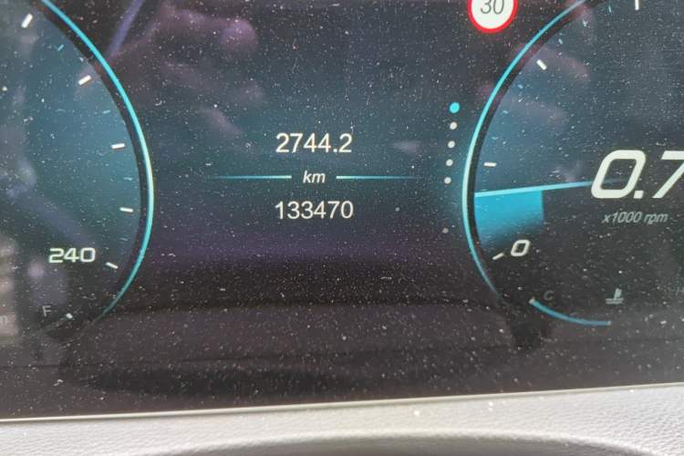 Used BAIC Beijing X7 2022 1.5TD DCT Victory Edition Odometer Close Up