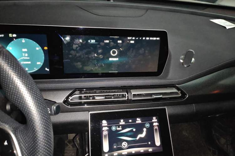 Used BAIC Beijing X7 2022 1.5TD DCT Trendy Edition Audio And AC Panel