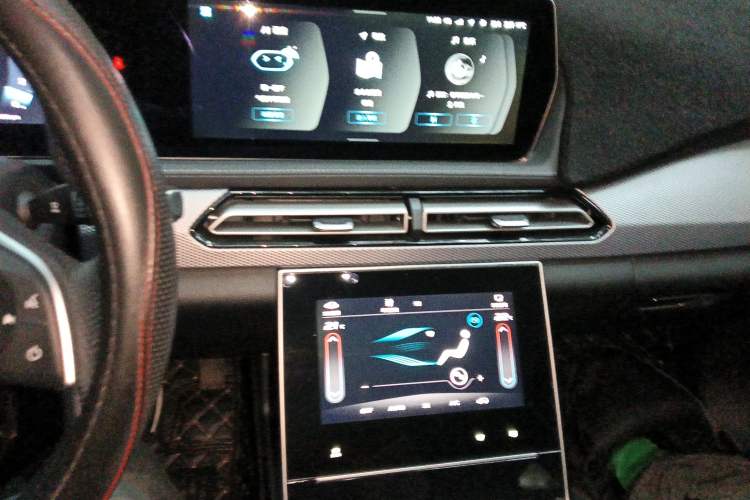 Used BAIC Beijing X7 2022 1.5TD DCT ZhiShang Edition Audio And AC Panel
