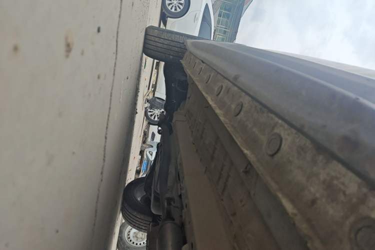Used BAIC Beijing X7 2022 1.5TD DCT ZhiShang Edition Chassis Front Right