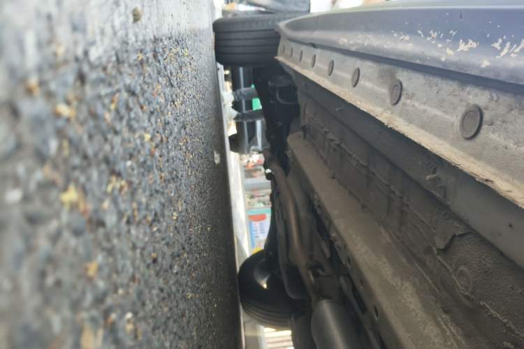 Used BAIC Beijing X7 2022 1.5TD DCT ZhiShang Edition Chassis Front Right