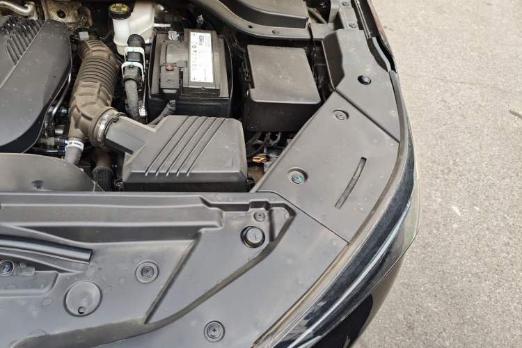 Used BAIC Beijing X7 2023 1.5TD DCT Premium+ Edition Engine Bay Left