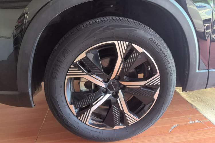 Used BAIC Beijing X7 2023 1.5TD DCT Super Enjoyment+ Version Left Front Wheel Hub