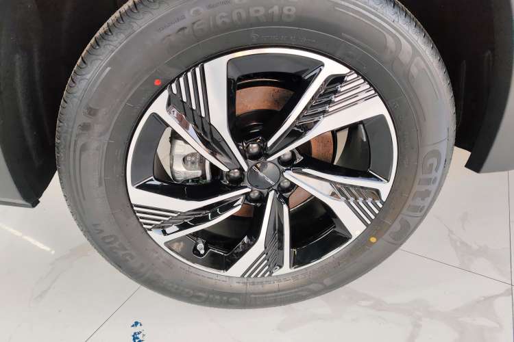 Used BAIC Beijing X7 2023 1.5TD DCT Premium+ Edition Right Front Wheel Hub