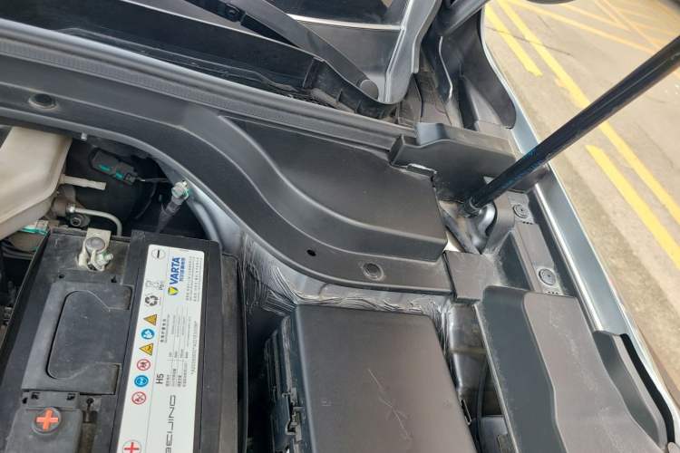 Used BAIC Beijing X7 2023 1.5TD DCT Premium+ Edition Engine Bay Left