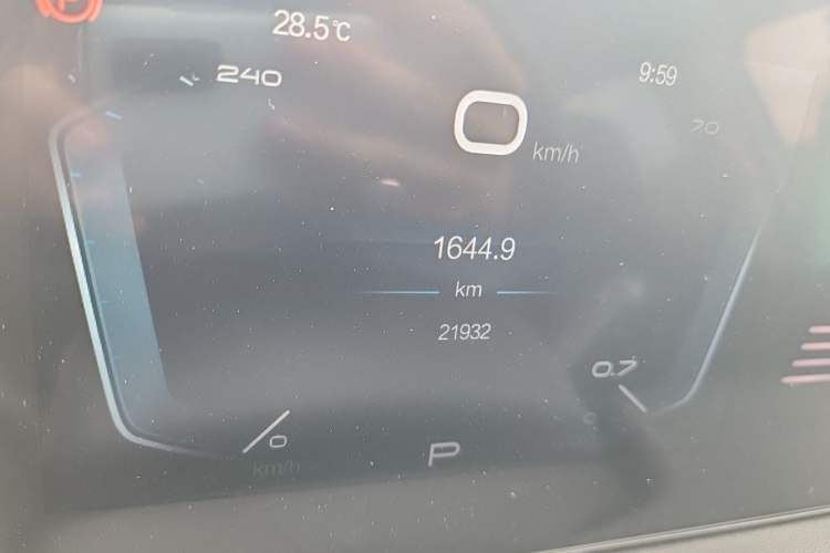 Used BAIC Beijing X7 2023 1.5TD DCT Premium+ Edition Odometer Close Up