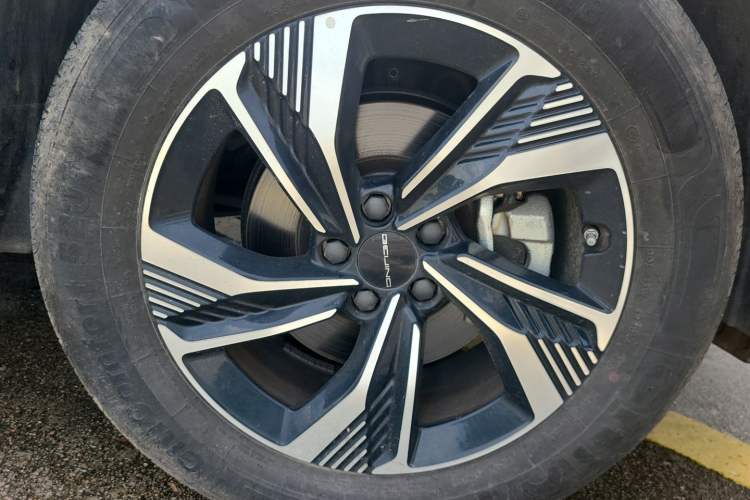 Used BAIC Beijing X7 2023 1.5TD DCT Premium+ Edition Right Front Wheel Hub