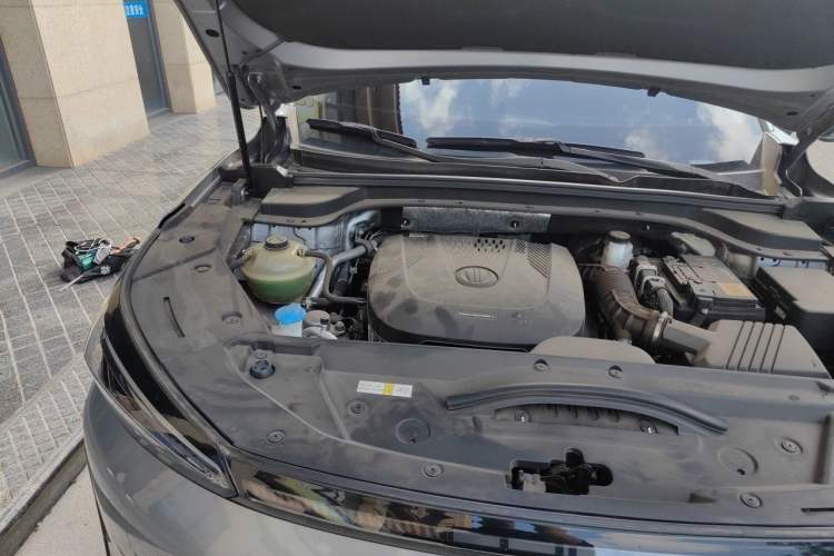 Used BAIC Beijing X7 2023 1.5TD DCT Premium+ Edition Engine Bay Right