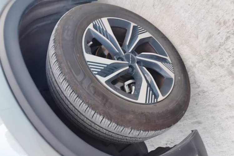 Used BAIC Beijing X7 2023 1.5TD DCT Premium+ Edition Left Front Wheel Hub
