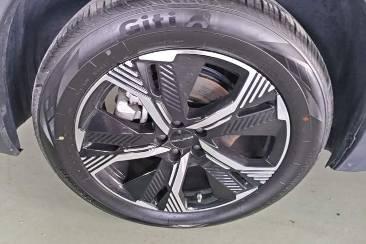 Used BAIC Beijing X7 2023 1.5TD DCT Super Enjoyment+ Version Left Front Wheel Hub