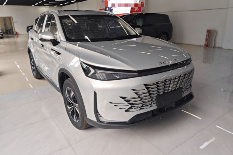 Used BAIC Beijing X7 2023 1.5TD DCT Premium+ Edition Front Right 45 Deg