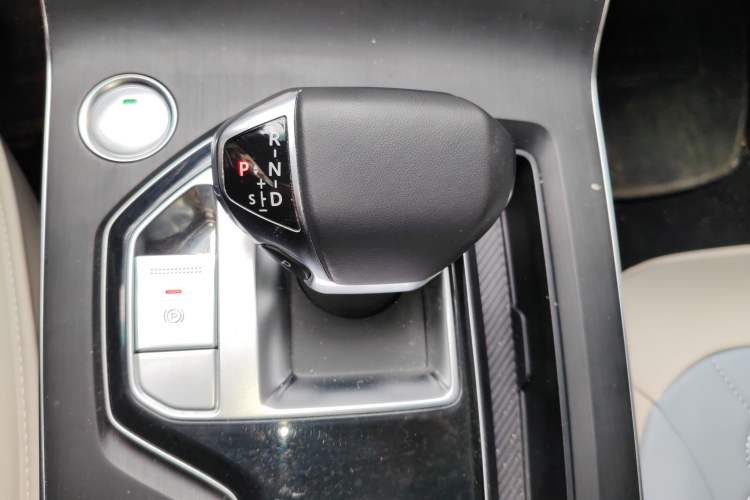Used BAIC Beijing X7 2023 1.5TD DCT Premium+ Edition Gear Lever