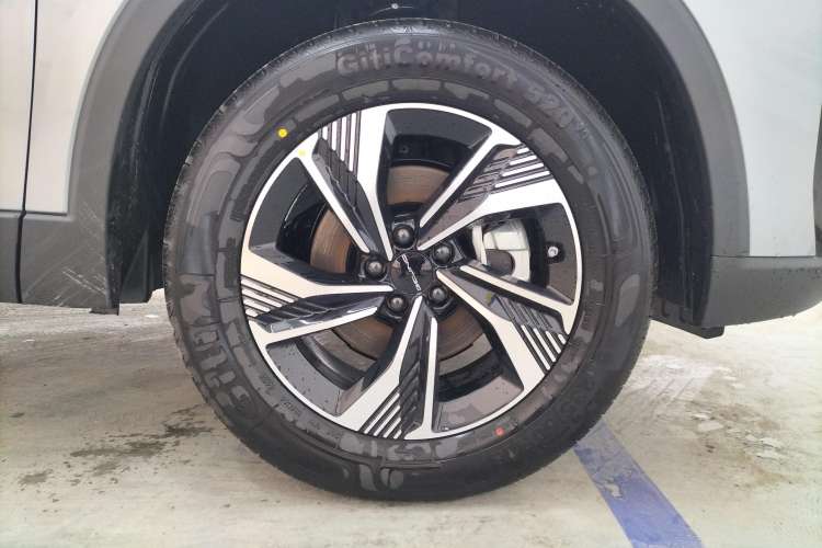 Used BAIC Beijing X7 2023 1.5TD DCT Premium+ Edition Left Front Wheel Hub