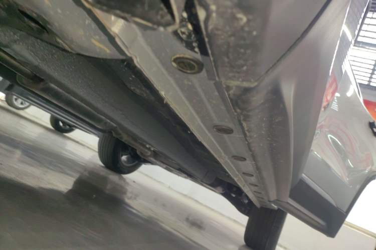 Used BAIC Beijing X7 2023 1.5TD DCT Premium+ Edition Left Side Sill