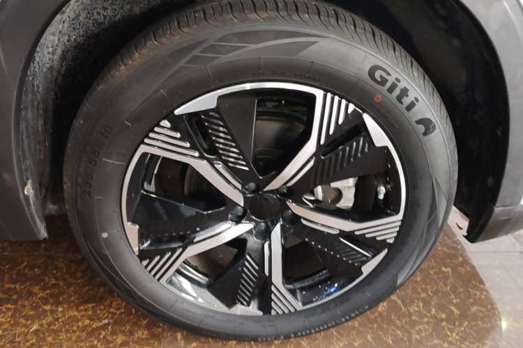 Used BAIC Beijing X7 2023 1.5TD DCT Super Enjoyment+ Version Right Front Wheel Hub