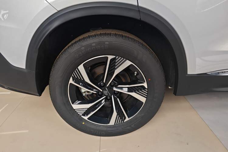 Used BAIC Beijing X7 2023 1.5TD DCT Premium+ Edition Right Rear Wheel Hub