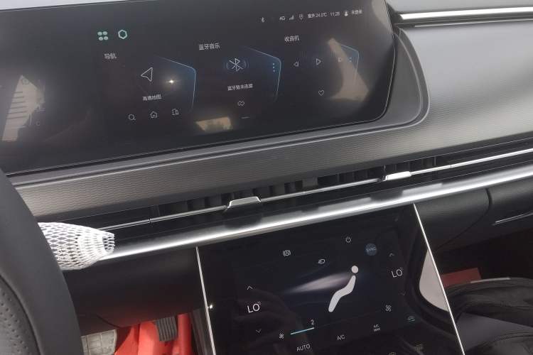 Used BAIC Beijing X7 2023 1.5TD DCT Premium+ Edition Audio And AC Panel