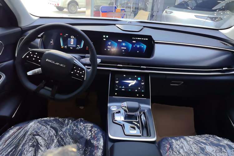 Used BAIC Beijing X7 2023 1.5TD DCT Premium+ Edition Center Console