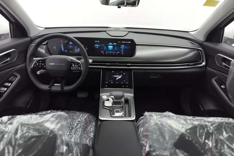 Used BAIC Beijing X7 2023 1.5TD DCT Premium+ Edition Center Console