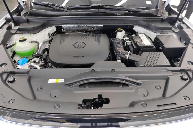Used BAIC Beijing X7 2023 1.5TD DCT Premium+ Edition Engine Bay