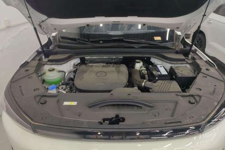 Used BAIC Beijing X7 2023 1.5TD DCT Premium+ Edition Engine Bay