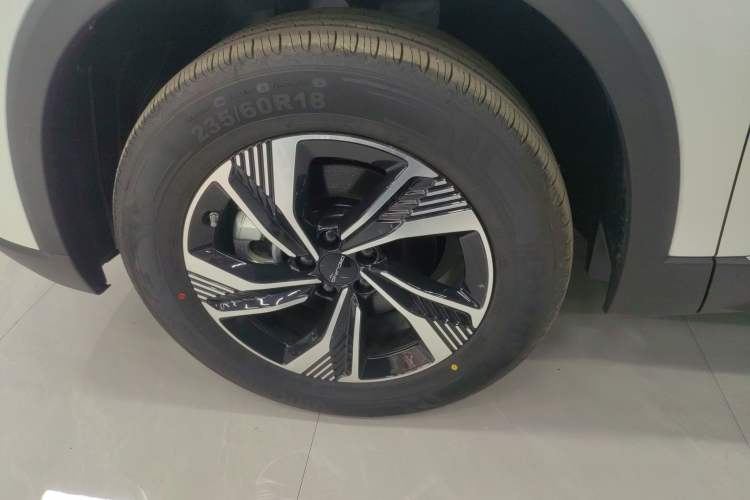 Used BAIC Beijing X7 2023 1.5TD DCT Premium+ Edition Exterior 4