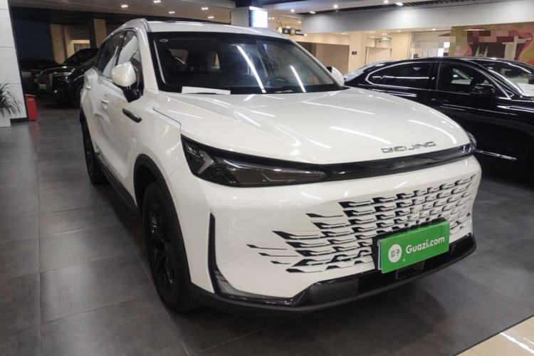 Used BAIC Beijing X7 2023 1.5TD DCT Premium+ Edition Front Right 45 Deg