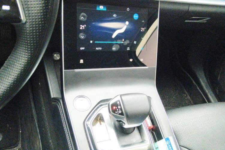 Used BAIC Beijing X7 2023 1.5TD DCT Premium+ Edition Gear Lever
